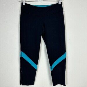 Beyond Yoga Black & Blue Cropped Leggings M